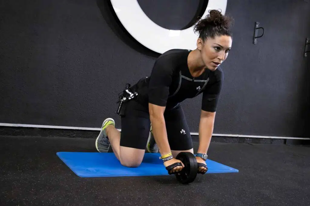These are the benefits that Electrostimulation provides to treat injuries and provoke a favorable motor response